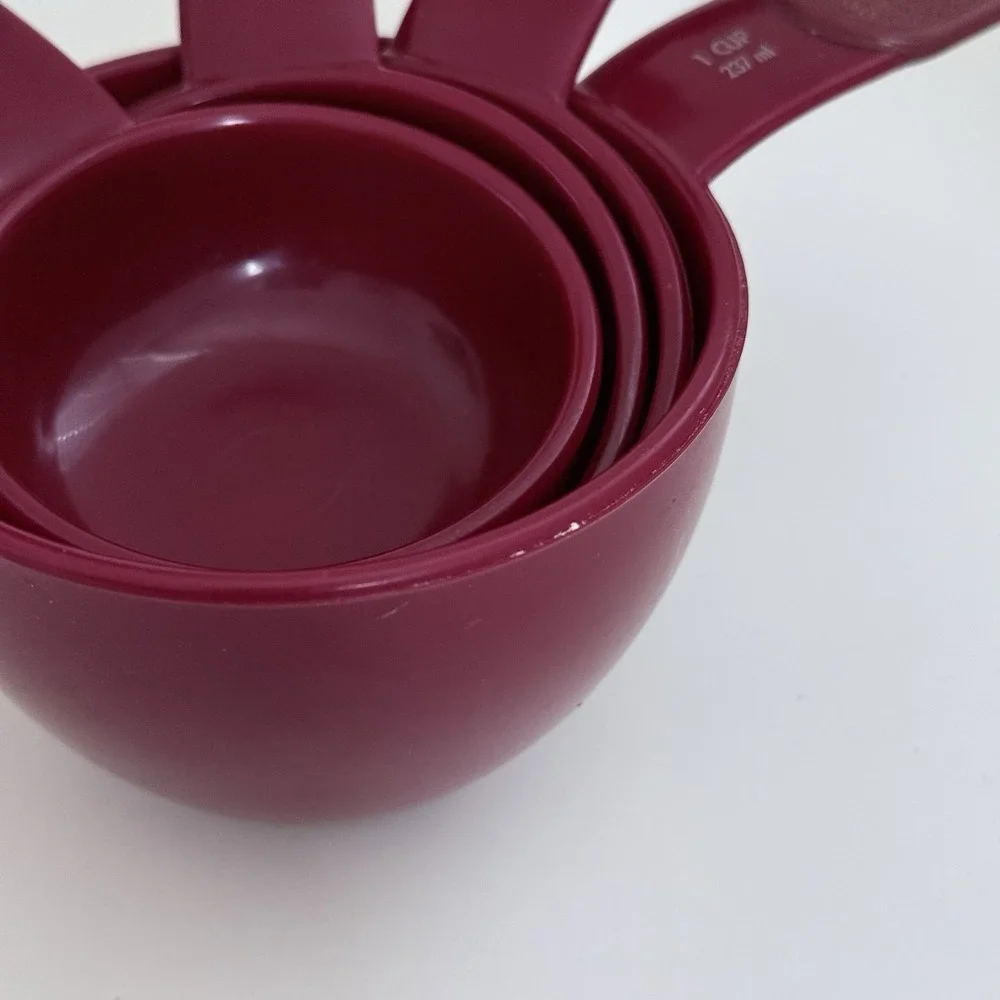 KitchenAid Red Plastic Measuring Cups Rubber Grip Complete Set with Clip